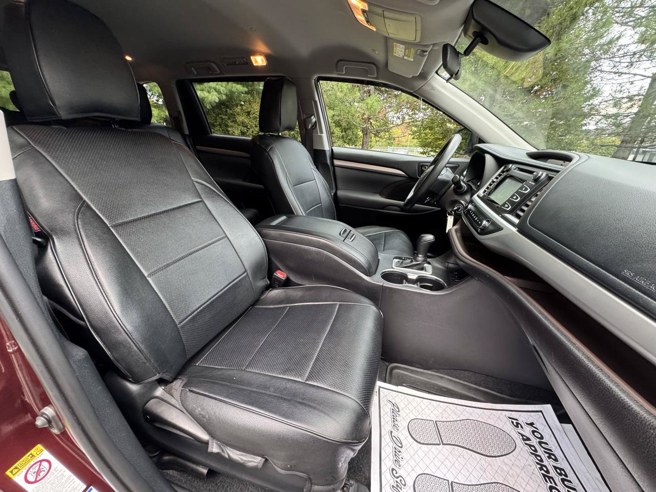 Used 2019 Toyota Highlander LE AWD/4WD image 13