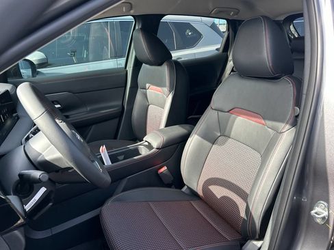 New 2026 Nissan Kicks SR FWD image 19