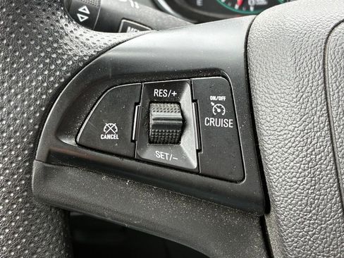 Used 2019 Chevrolet Trax LT w/ LT Convenience Package image 20