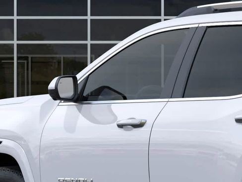 New 2026 GMC Terrain Denali w/ LPO, Floor Liner Package image 12