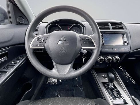 Used 2025 Mitsubishi Outlander Sport AWD image 6