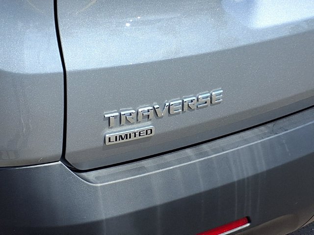 Used 2024 Chevrolet Traverse LT FWD image 25