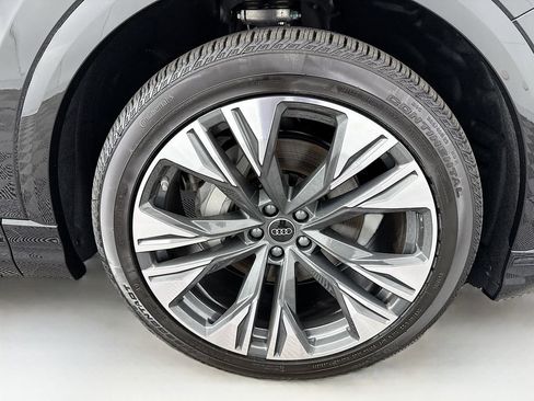 New 2026 Audi Q8 Premium Plus image 32