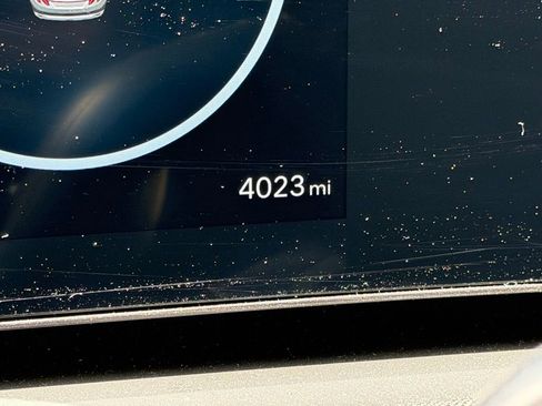 Certified 2025 Hyundai Tucson Limited AWD/4WD image 13
