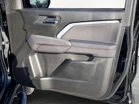 Used 2025 Chevrolet Colorado Z71 w/ Technology Package image 29