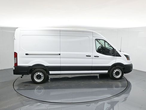 New 2026 Ford Transit 250 148 Medium Roof w/ Load Area Protection Package RWD image 33
