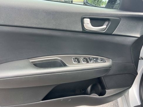 Used 2017 Kia Optima LX FWD image 22