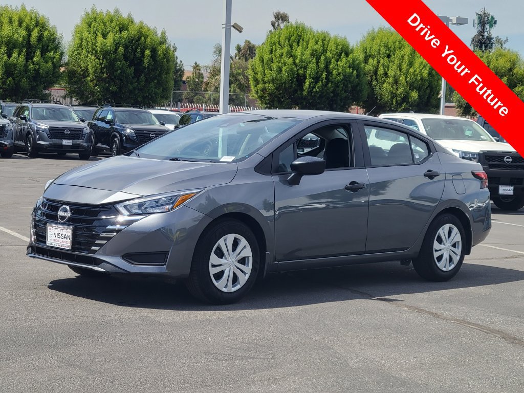 Used 2025 Nissan Versa S w/ Trunk Package FWD image 2