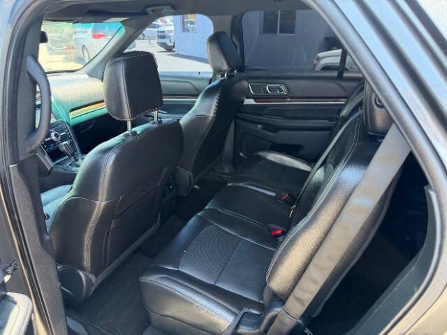 Used 2018 Ford Explorer Limited AWD/4WD image 10
