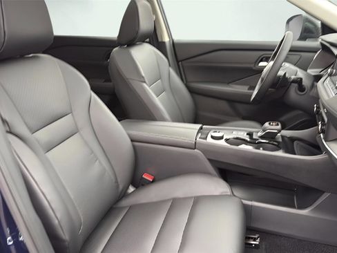New 2026 Nissan Rogue SV AWD/4WD image 30