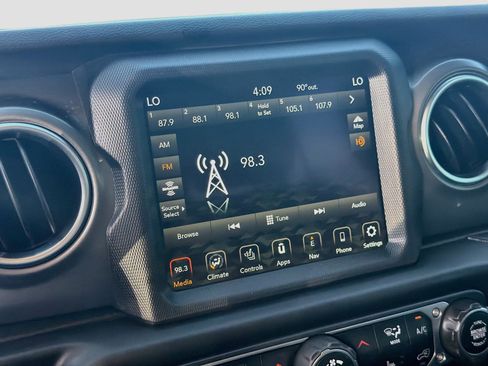 Used 2023 Jeep Wrangler Unlimited Rubicon 4xe w/ Cold Weather Group AWD/4WD image 19