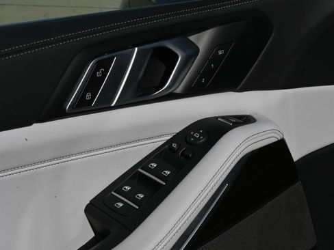 Used 2025 BMW X5 xDrive40i image 28