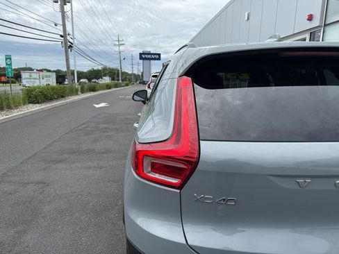 Certified 2025 Volvo XC40 B5 Plus AWD/4WD image 10