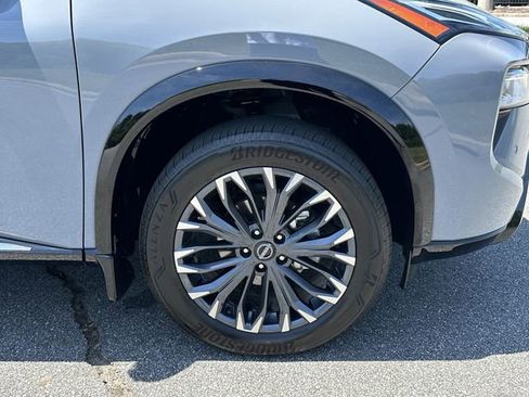 Certified 2025 Nissan Rogue Platinum w/ Platinum Premium Package AWD/4WD image 14