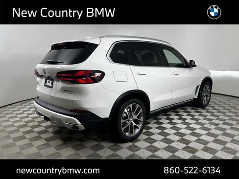 New 2026 BMW X5 xDrive40i w/ Climate Comfort Package image 7