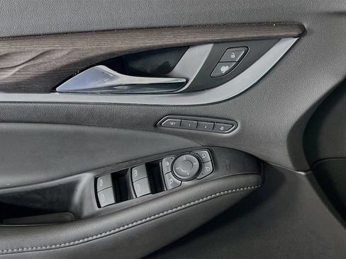 Used 2023 Buick Enclave Avenir w/ Avenir Technology Package FWD image 12
