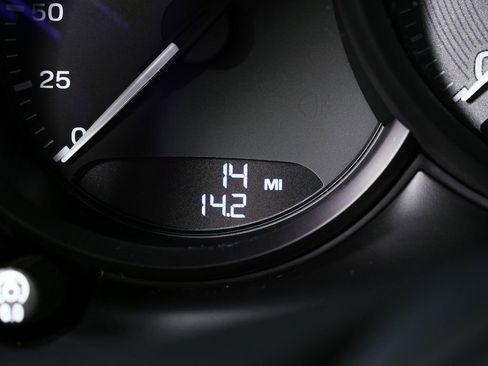 New 2026 Porsche Macan S image 12