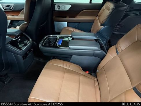 Used 2023 Lincoln Navigator Reserve AWD/4WD image 14