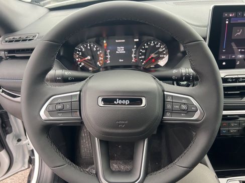 New 2026 Jeep Compass Limited image 23