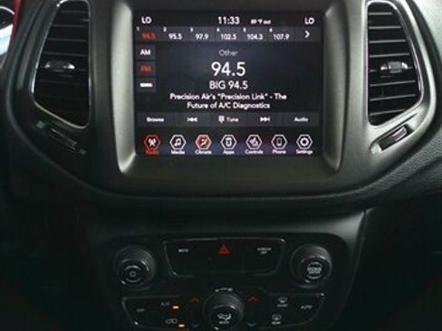 Used 2020 Jeep Compass Trailhawk w/ Cold Weather Group image 38