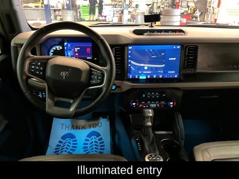 Used 2023 Ford Bronco Wildtrak image 8