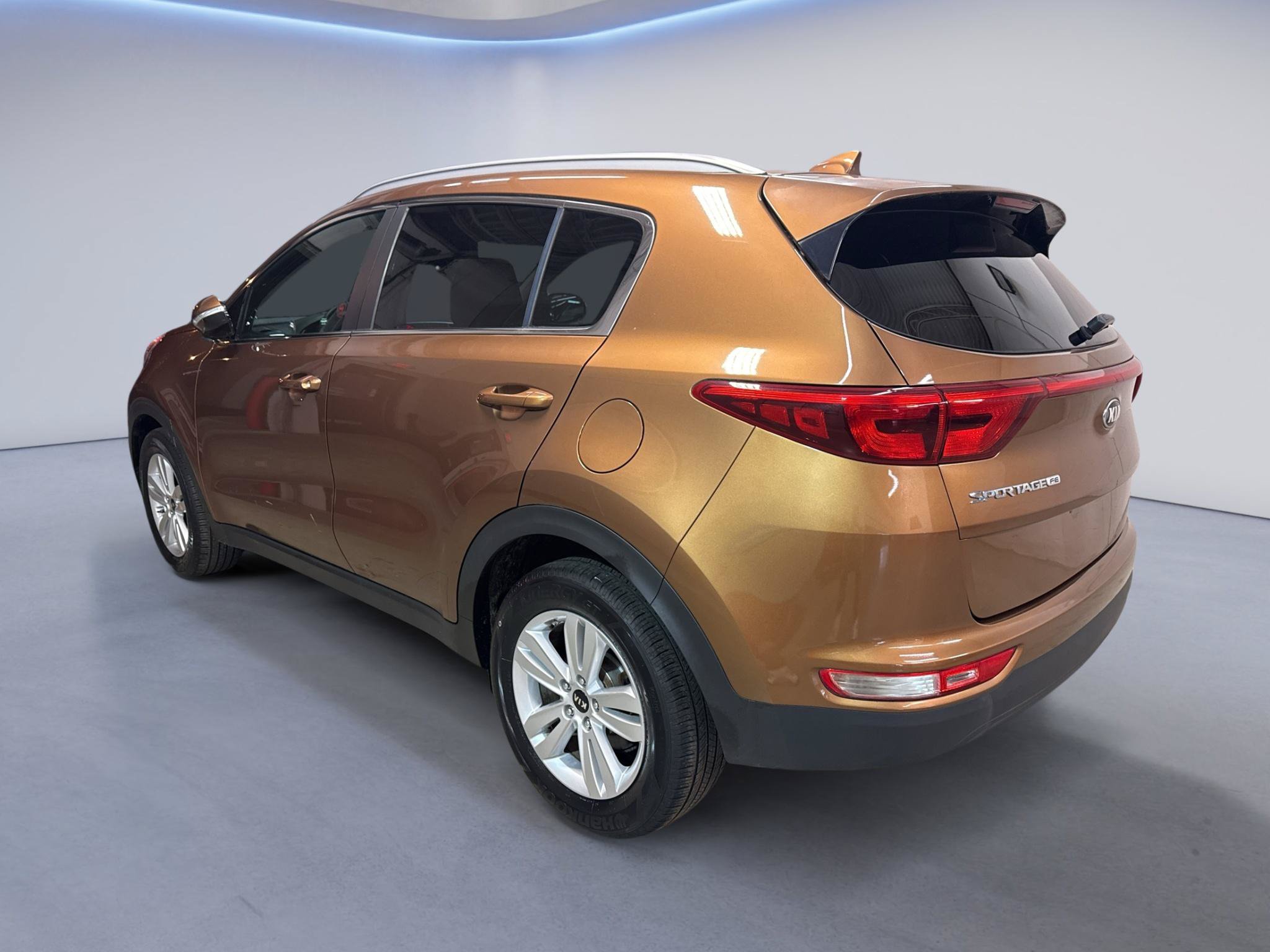 Used 2018 Kia Sportage LX w/ LX Technology Package FWD image 5