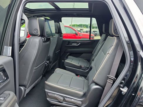 New 2026 GMC Yukon Elevation w/ Elevation Premium Package AWD/4WD image 14