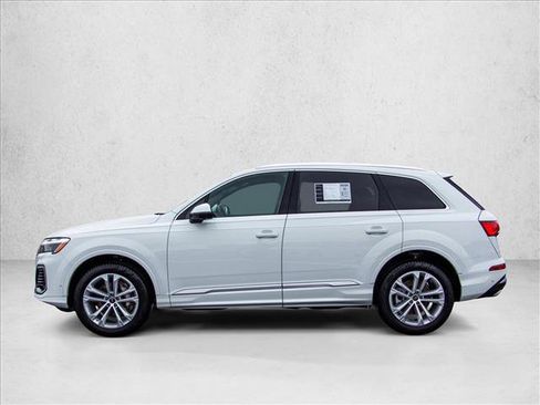 Used 2025 Audi Q7 3.0T Premium Plus image 8