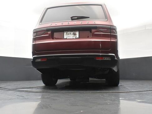Used 2024 Jeep Wagoneer L 4WD w/ Premium Group I image 20