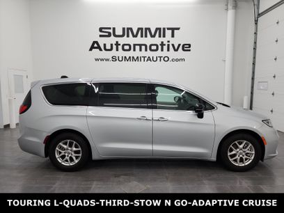 Used 2024 Chrysler Pacifica Touring-L