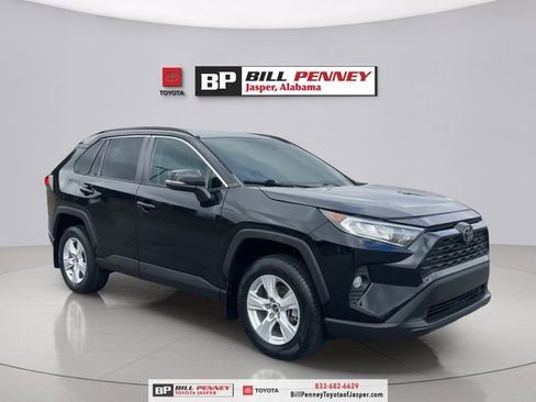 Used 2021 Toyota RAV4 XLE image 7