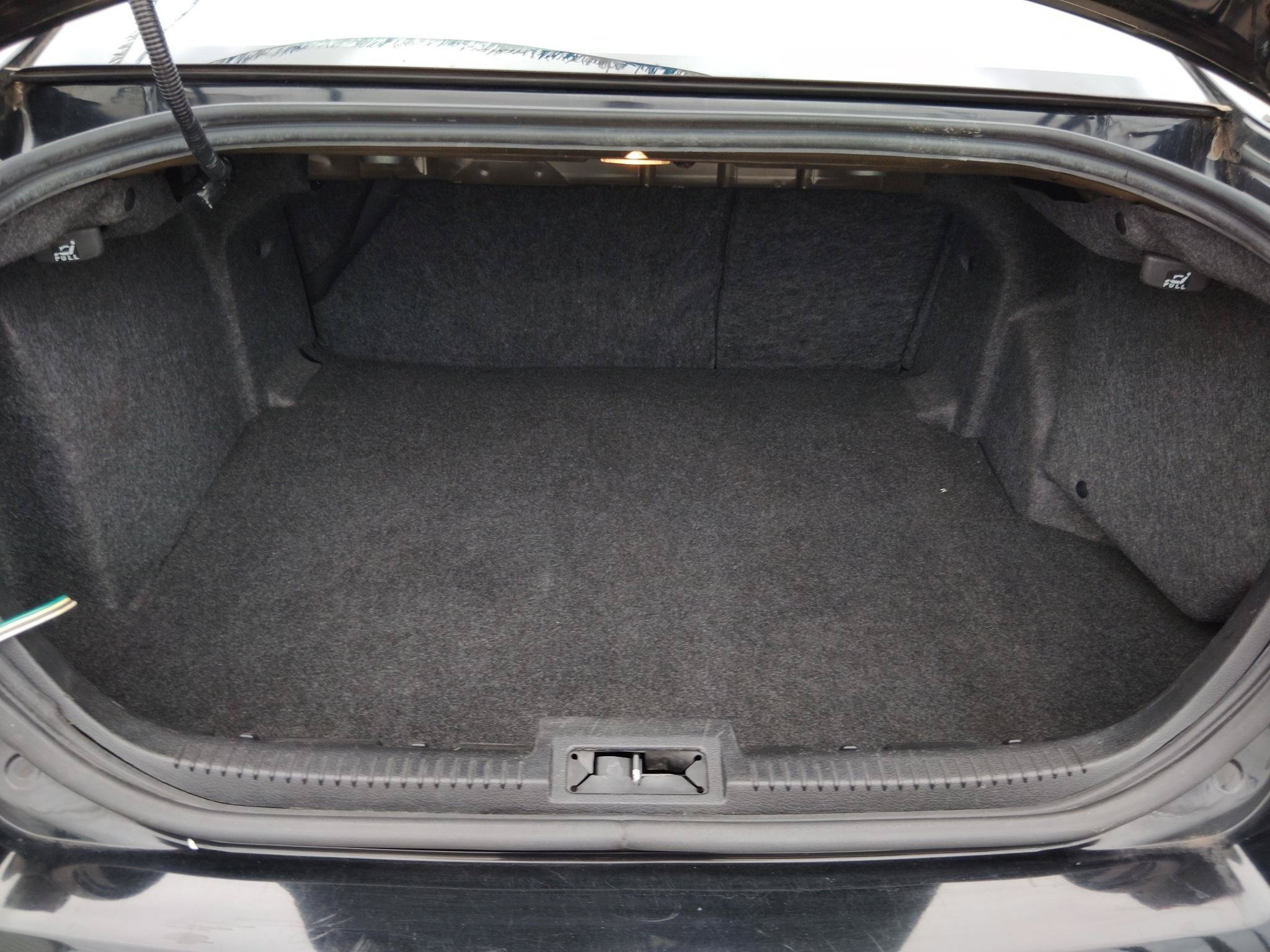 Used 2012 Ford Fusion SEL FWD image 10