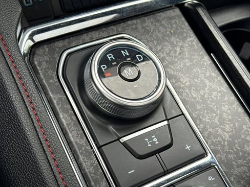 Used 2022 Ford Expedition Limited image 17