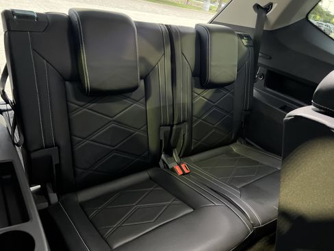 Used 2024 Volkswagen Atlas SE FWD image 27