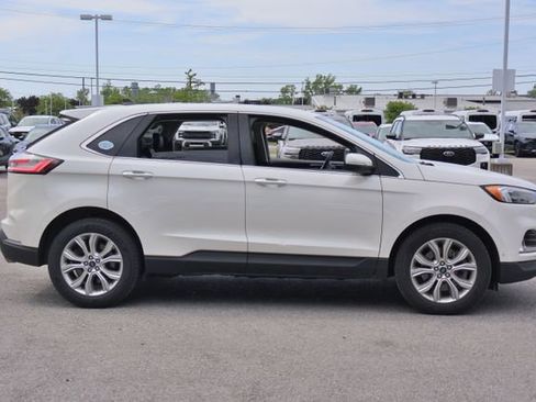 Used 2022 Ford Edge Titanium w/ Equipment Group 301A AWD/4WD image 8