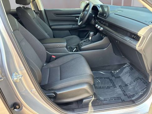 Used 2025 Honda CR-V LX image 16