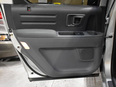 Used 2006 Honda Ridgeline RT image 24