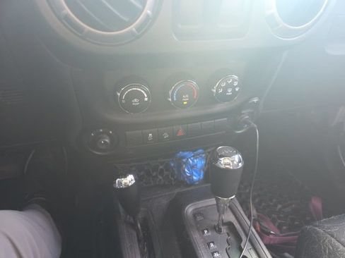 Used 2011 Jeep Wrangler Sport AWD/4WD image 11