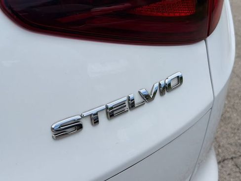 Used 2019 Alfa Romeo Stelvio RWD image 13