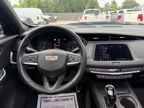 Used 2022 Cadillac XT4 Sport FWD image 22