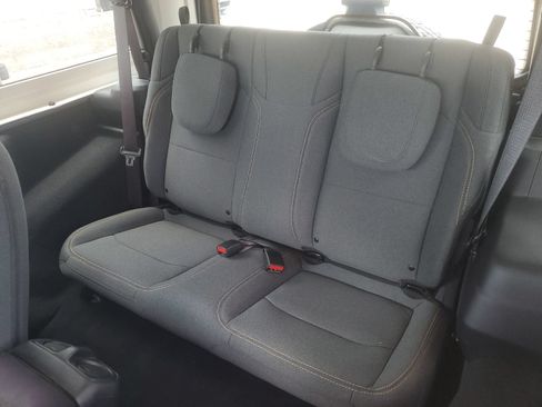 Used 2025 Jeep Wrangler Sport AWD/4WD image 12