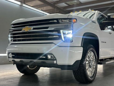 Used 2020 Chevrolet Silverado 2500 High Country w/ Z71 Off-Road Package AWD/4WD image 6