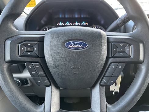 Certified 2022 Ford F250 XLT w/ Snow Plow Prep Package image 14