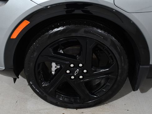 Used 2024 Chevrolet Equinox EV RS image 24