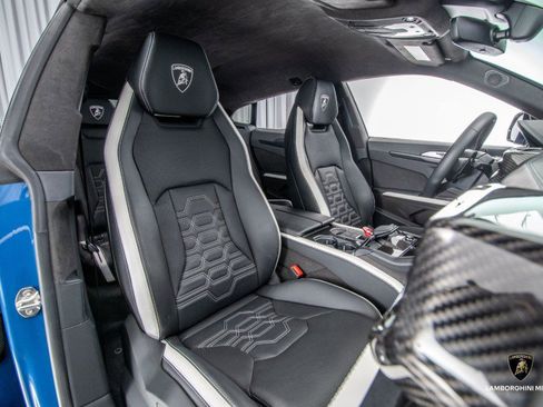 Used 2025 Lamborghini Urus SE image 57