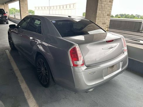Used 2014 Chrysler 300 S RWD image 2