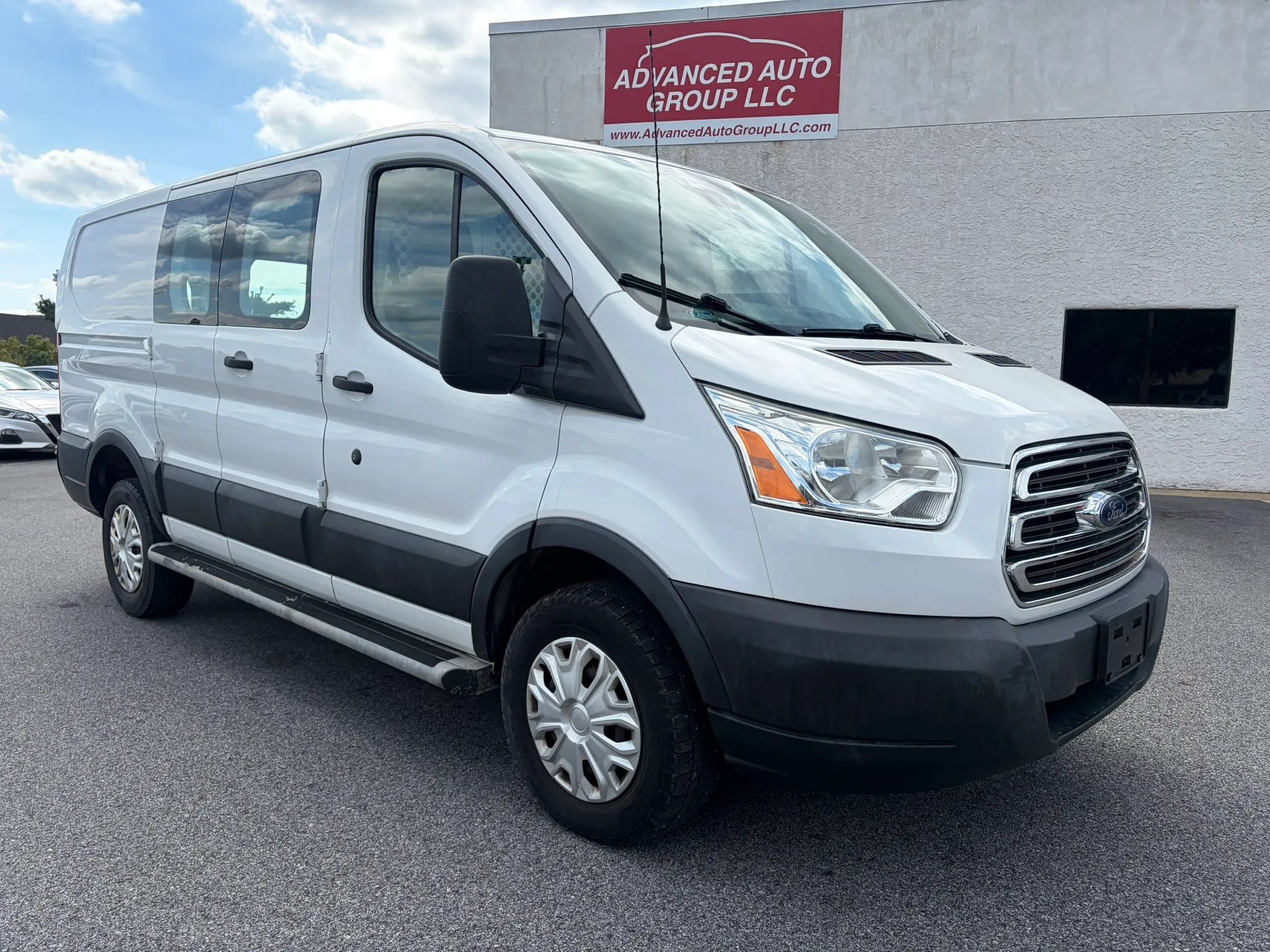 Used 2016 Ford Transit 250 130 Low Roof w/ Exterior Upgrade Package RWD image 6