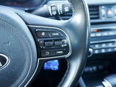 Used 2018 Kia Optima S w/ Panoramic Sunroof Package image 18