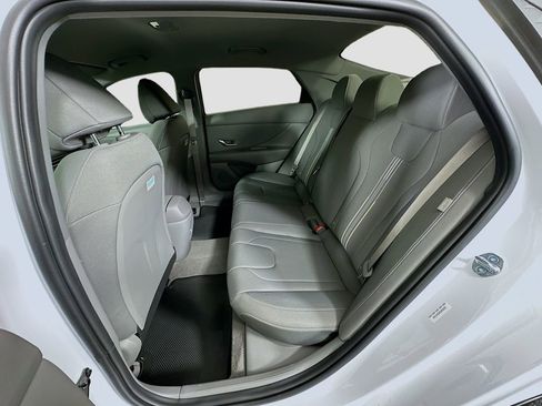 New 2025 Hyundai Elantra Sport image 16