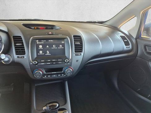 Used 2017 Kia Forte EX FWD image 12